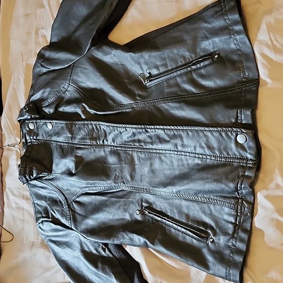 Women's R D Style Black Leather Look Tapered Jacket Size M  NWOT - Picture 4 of 8